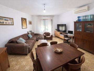 Appartamento in vendita di 105 m² in Via Firenze