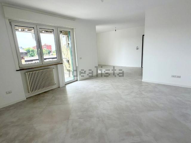 Appartamento in vendita di 105 m² in Via Francesco Crispi, 22