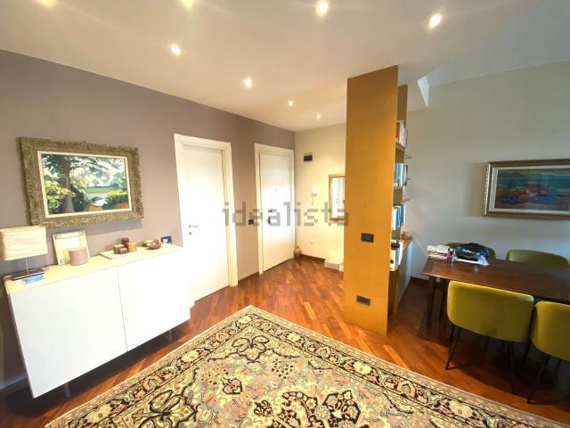 Appartamento in vendita di 105 m² in Via Fratelli Codecasa, 17