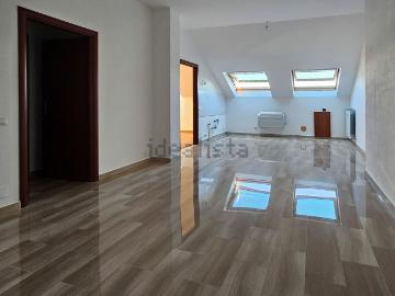 Appartamento in vendita di 105 m² in Via Fratelli Antona Traversi, 6