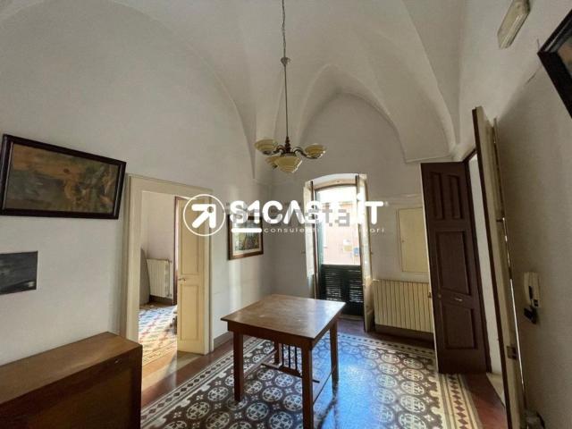 Appartamento in vendita di 105 m² in Via Fratelli Bandiera