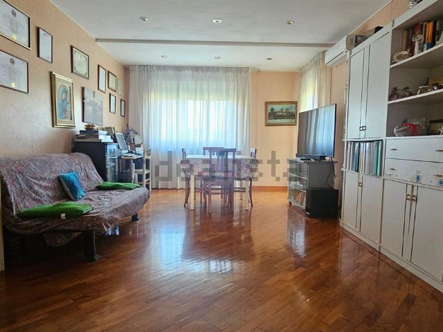 Appartamento in vendita di 105 m² in Via Fratelli Bandiera, 9