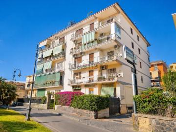 Appartamento in vendita di 105 m² in Via IV Novembre, 10