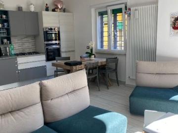 Appartamento in vendita di 105 m² in Via IV Novembre, 2