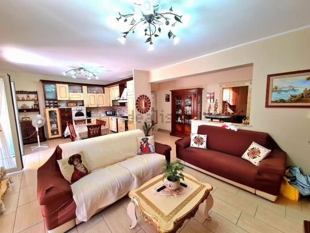 Appartamento in vendita di 105 m² in Via Lombardia