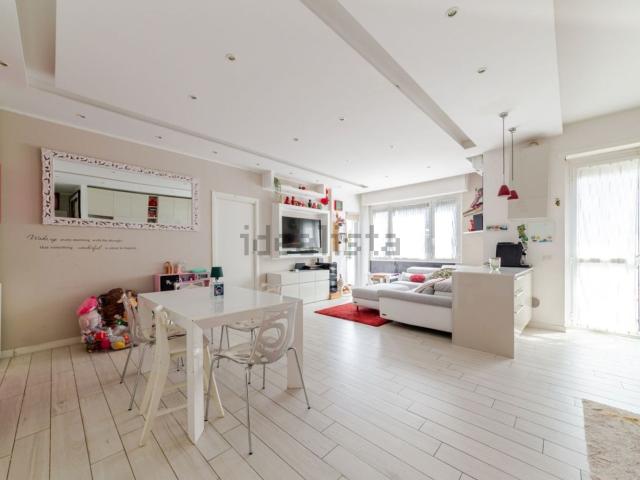 Appartamento in vendita di 105 m² in Via Lorenteggio, 31