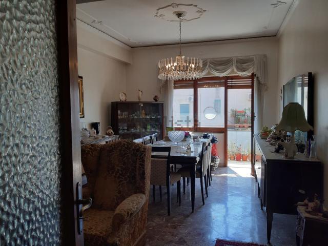 Appartamento in vendita di 105 m² in Via LIGURIA