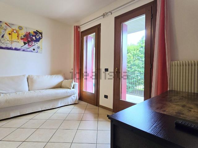 Appartamento in vendita di 105 m² in Via Lugana