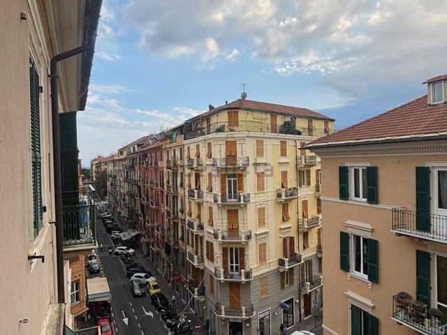 Appartamento in vendita di 105 m² in Via Luigi Corsi