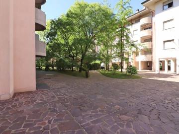 Appartamento in vendita di 105 m² in Via Luigi Cadorna, 32