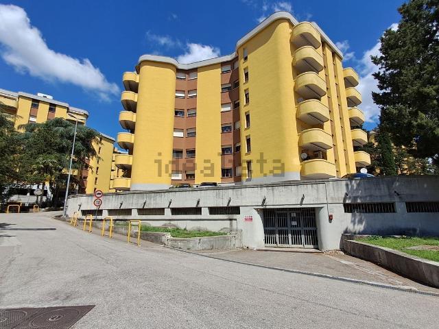 Appartamento in vendita di 105 m² in Via Luigi Settembrini
