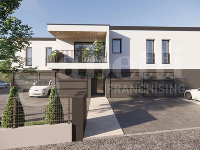 Appartamento in vendita di 105 m² in Via Monte Grappa