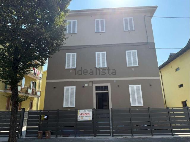 Appartamento in vendita di 105 m² in Via Montebello, 14