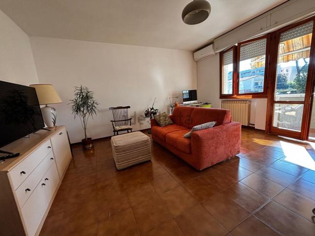 Appartamento in vendita di 105 m² in Via Mario Paolini