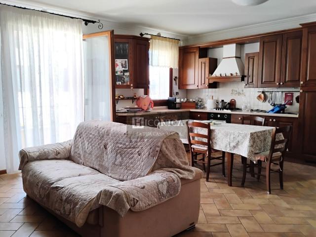 Appartamento in vendita di 105 m² in Via Marmolada