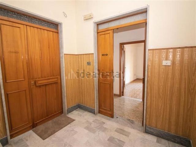 Appartamento in vendita di 105 m² in Via Martiri d&apos Ungheria