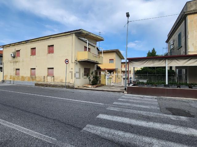 Appartamento in vendita di 105 m² in Via Nazionale, Spartà, 88