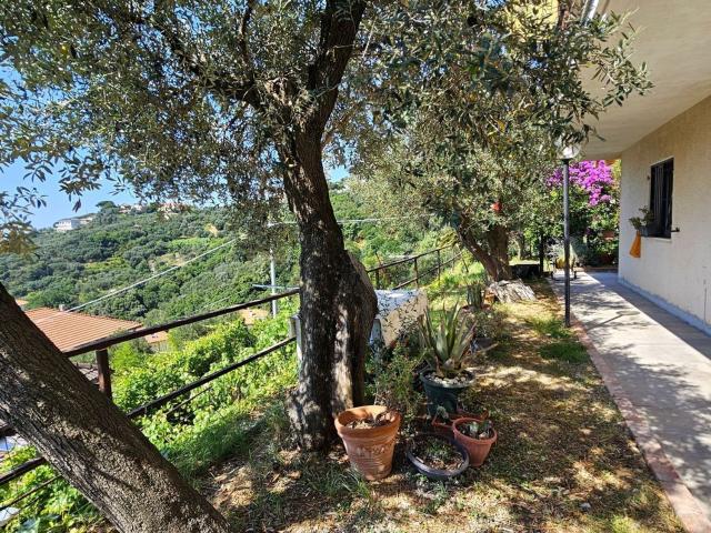 Appartamento in vendita di 105 m² in Via Nuova Castagnabuona