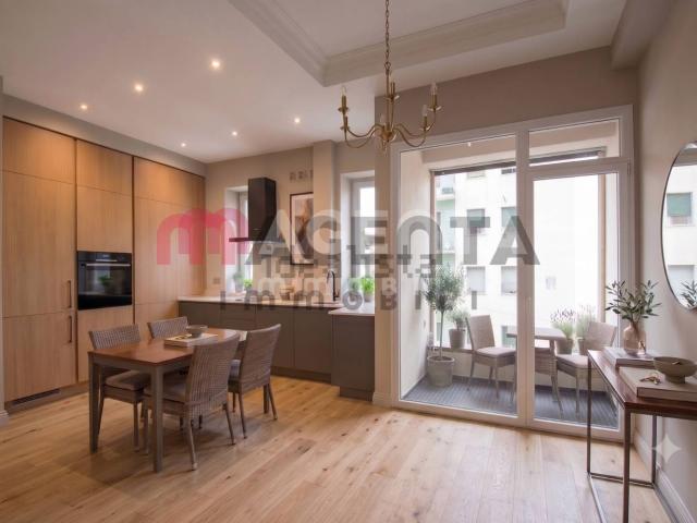 Appartamento in vendita di 105 m² in Via Salvo D&apos Acquisto, 10