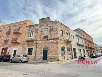 Appartamento in vendita di 105 m² in Via Salvatore Lonero, 37
