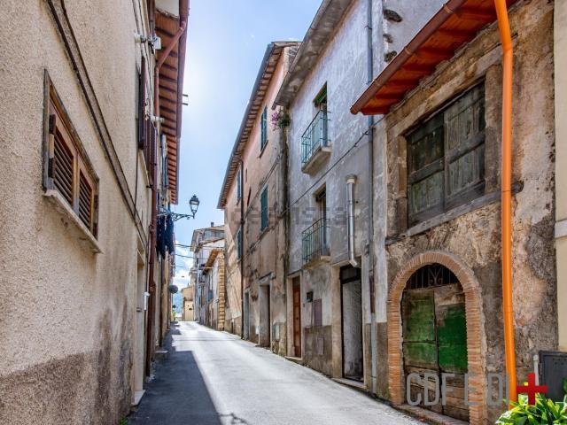 Appartamento in vendita di 105 m² in Via Salvatore Tommasi, 18