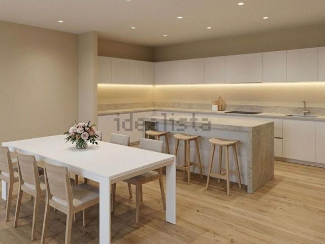 Appartamento in vendita di 105 m² in Via San Francesco D&apos Assisi, 46