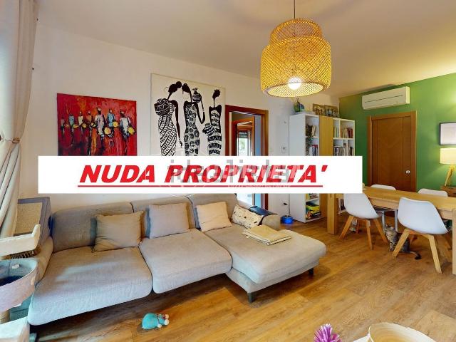 Appartamento in vendita di 105 m² in Via San Girolamo Emiliani