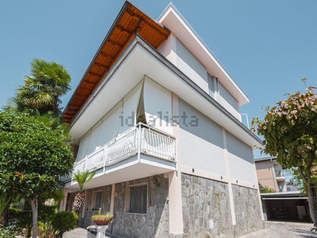 Appartamento in vendita di 105 m² in Via San Tommaso D&apos Aquino, 7