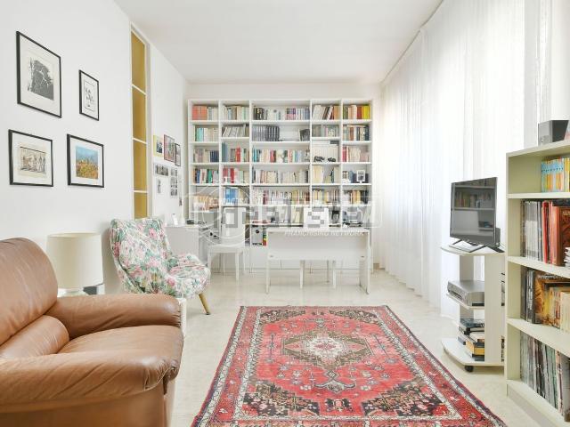 Appartamento in vendita di 105 m² in Via Sant&apos Emidio Rosso