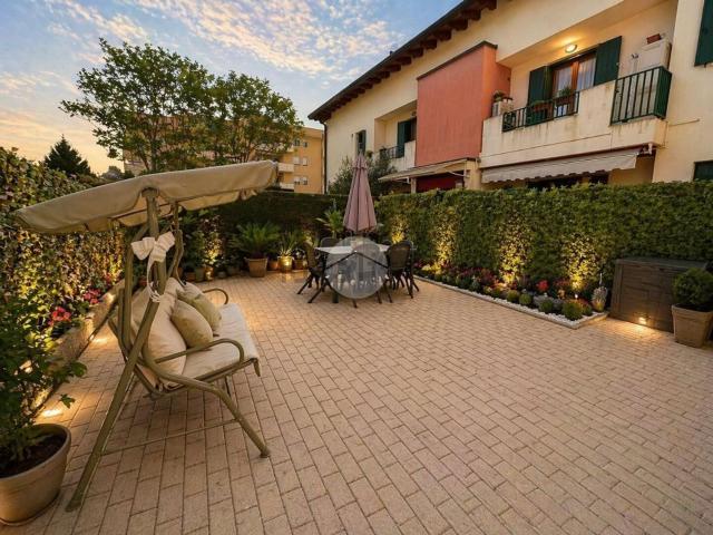 Appartamento in vendita di 105 m² in Via Santa Chiara