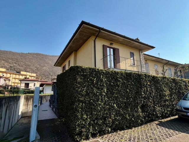 Appartamento in vendita di 105 m² in Via Santa Giulia, 16
