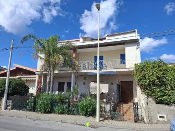 Appartamento in vendita di 105 m² in Via Spine Sante, 184