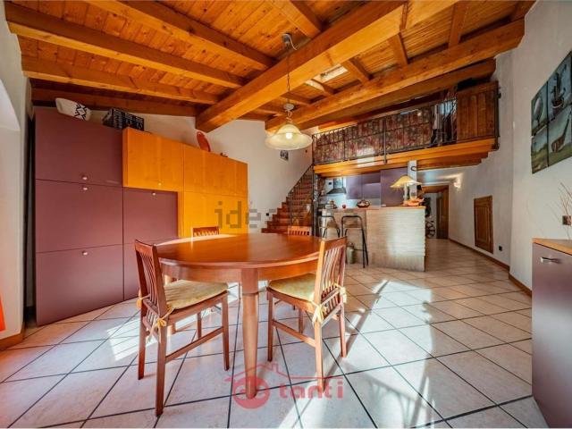 Appartamento in vendita di 105 m² in Via Paolo Bossi