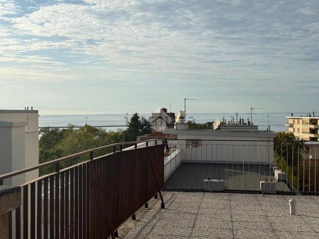 Appartamento in vendita di 105 m² in Via Paolo Tedeschi, 5