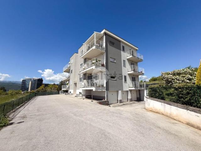 Appartamento in vendita di 105 m² in Via Peltuinum, 4