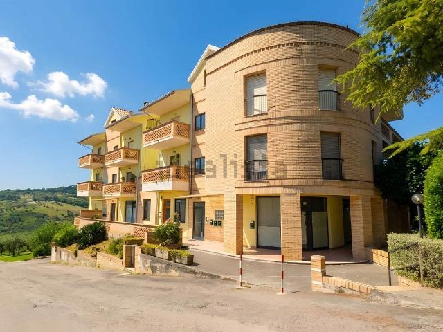 Appartamento in vendita di 105 m² in Via Piane, 133