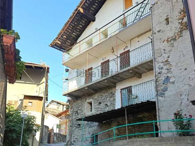 Appartamento in vendita di 105 m² in Via Rovarey, 20