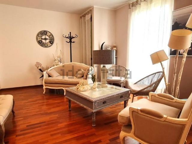 Appartamento in vendita di 105 m² in Via Roma, 45