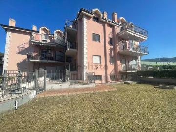 Appartamento in vendita di 105 m² in Via Raffaele Schiavone