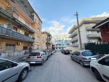 Appartamento in vendita di 105 m² in Via Raffaele Viviani, 4