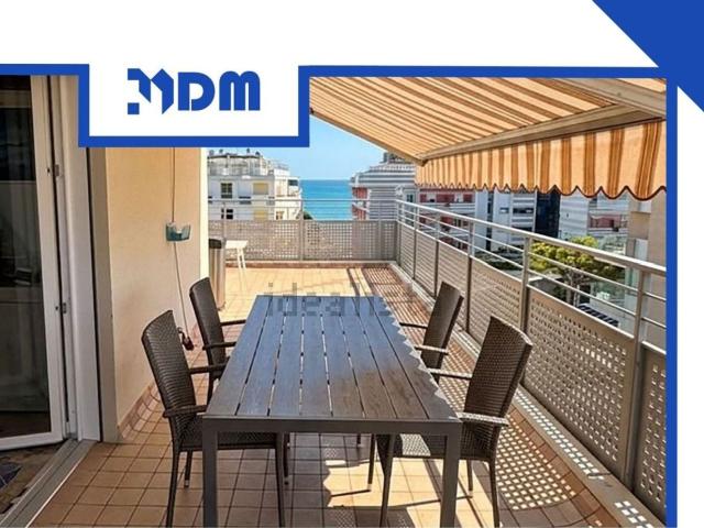 Appartamento in vendita di 105 m² in Via Ugo Foscolo