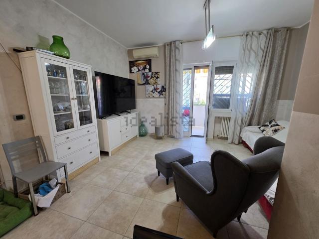 Appartamento in vendita di 105 m² in Via Val D&apos Aosta