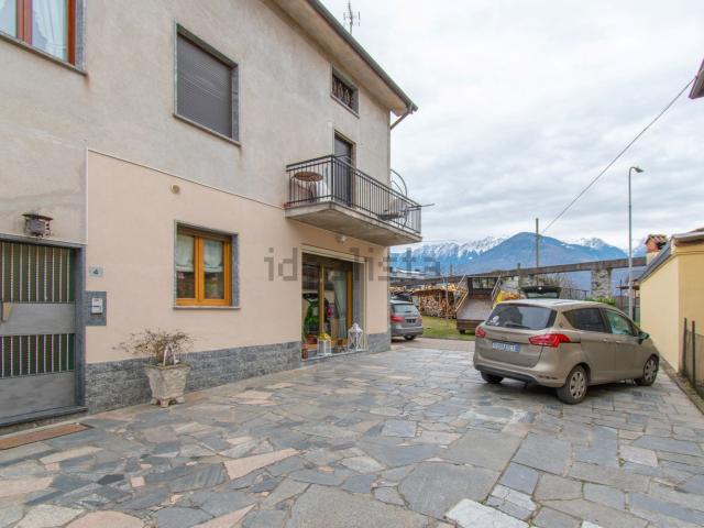 Appartamento in vendita di 105 m² in Via Valeriana
