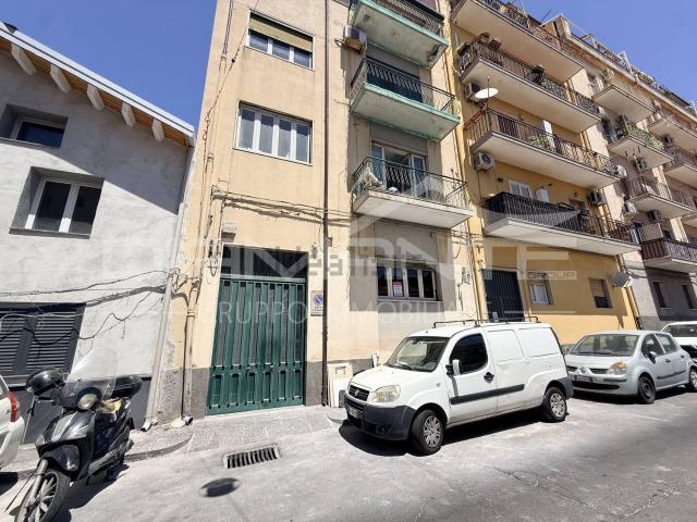 Appartamento in vendita di 105 m² in Via Vezzosi, 25