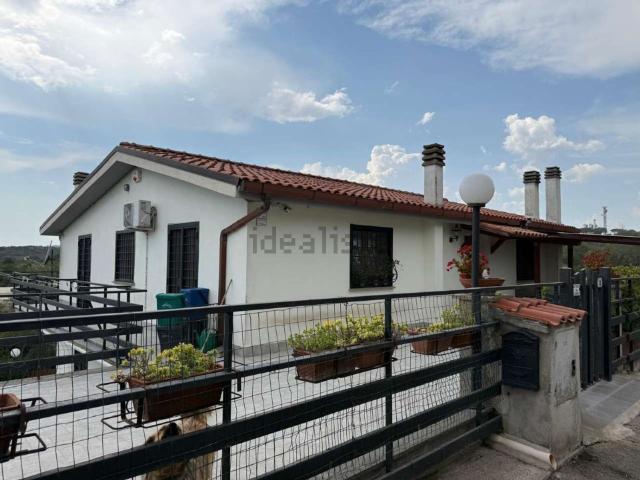 Appartamento in vendita di 105 m² in Via Vittorio Alfieri