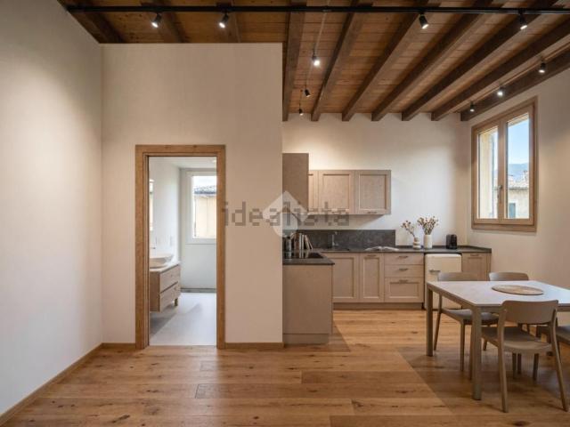 Appartamento in vendita di 105 m² in Via XXV Aprile, 17