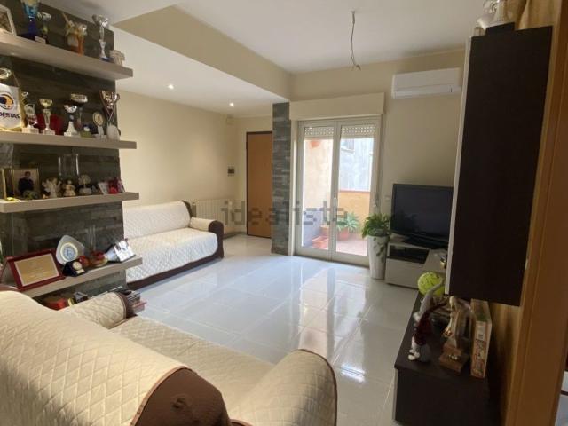 Appartamento in vendita di 105 m² in Via XXI Ottobre, 306