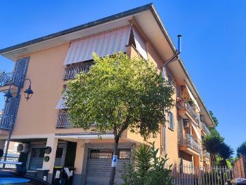 Appartamento in vendita di 105 m² in Viale Aldo Moro