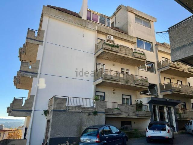 Appartamento in vendita di 105 m² in Viale dei Platani, 172