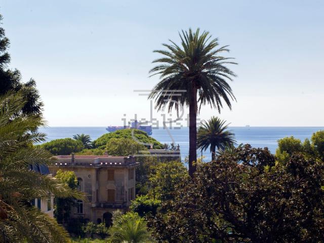 Appartamento in vendita di 105 m² in Viale delle Palme